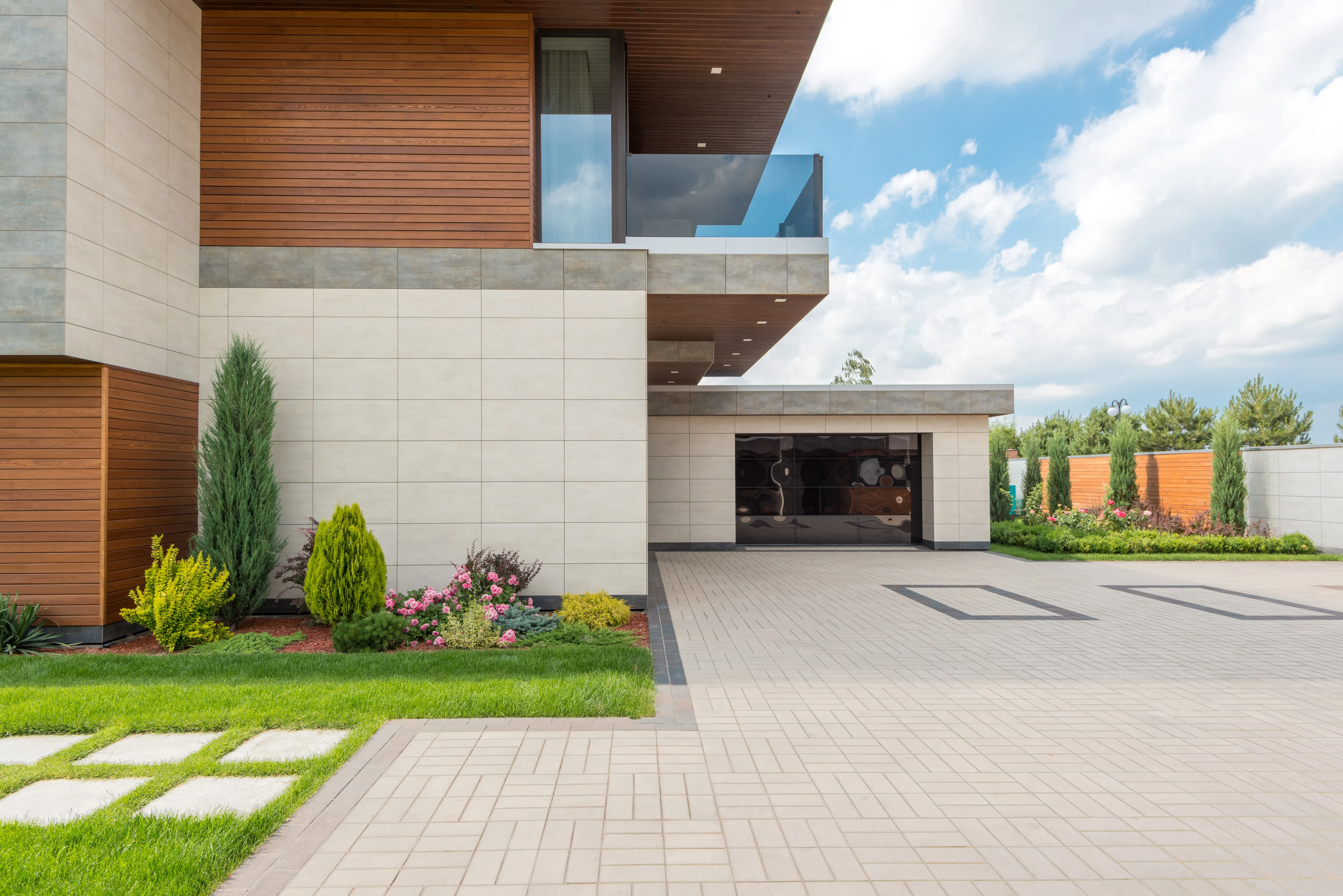 Residential garage door in Seven Devils